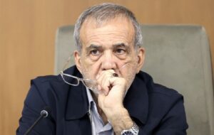 پزشکیان: زیر بار خواستههای ذلتبار آمریکا نمیرویم/ اصلاح قیمت بنزین برای رفع ناعدالتی بود پزشکیان: زیر بار خواستههای ذلتبار آمریکا نمیرویم/ اصلاح قیمت بنزین برای رفع ناعدالتی بود