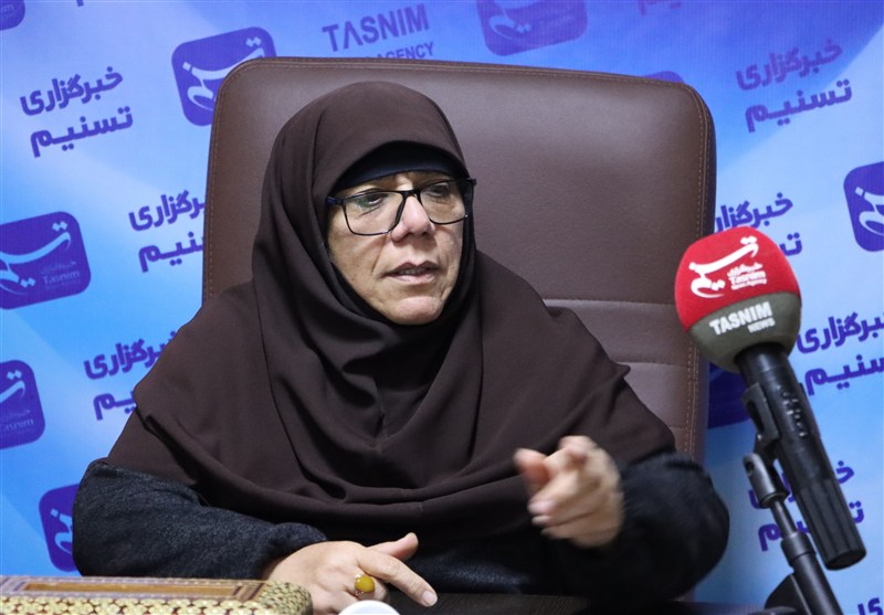 چرا ادبیات فارسی در شاهنامه و غزلهای حافظ هویت ایرانی است؟ /ادبیات سرمایهای تمدنی زبان فارسی , اخبار استان مرکزی , حافظ , فردوسی ,