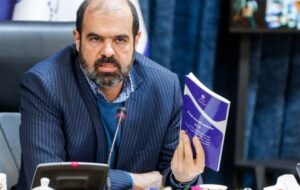 چرا حقوقها همپای تورم زیاد نمی شود؛ آدرس غلط کاهش درآمد نفتی چرا حقوقها همپای تورم زیاد نمی شود؛ آدرس غلط کاهش درآمد نفتی