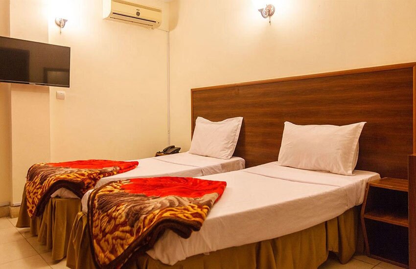 کدام هتل کیش برای اقامت افراد کمتوان بهتر است؟ کدام هتل کیش برای اقامت افراد کمتوان بهتر است؟