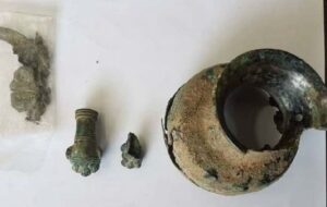 کشف اشیای تاریخی هزاره قبل از میلاد در کردستان کشف اشیای تاریخی هزاره قبل از میلاد در کردستان