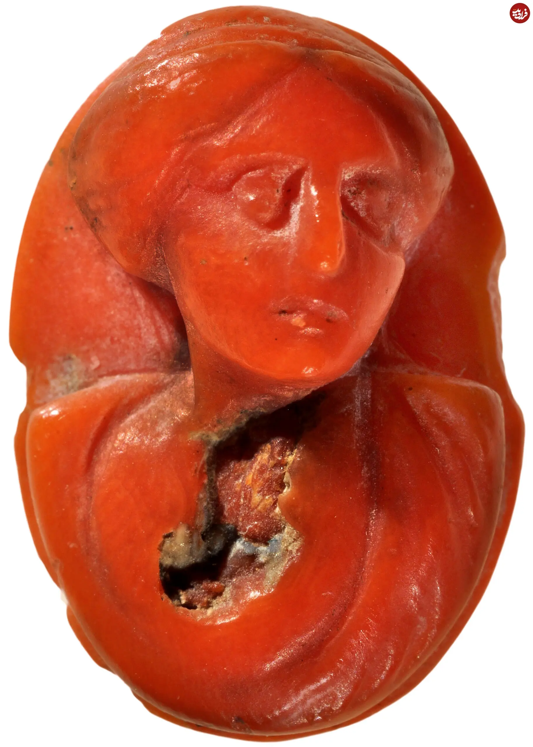 کشف یک گنج باورنکردنی / ۳ هزار سکه و ۵۰ جواهر شگفتانگیز پیدا شد! Intaglio-gemstone.-Photo-by-Roberto-Macri-Soprintendenza-Bologna-scaled