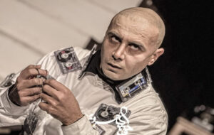 کمک گرفتن از تجربه زیسته برای ایفای نقش؛ یک انقلاب درونی را تجربه کردم کمک گرفتن از تجربه زیسته برای ایفای نقش؛ یک انقلاب درونی را تجربه کردم