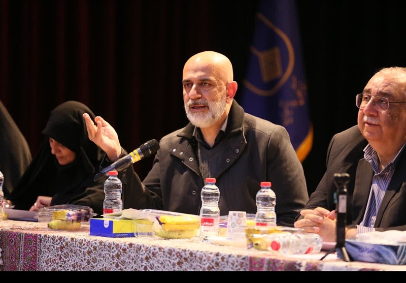 گزارش دیدار استاندار و معاونین او با دانشجویان؛ زیرساختهای آموزشی و خوابگاهها با کمک خیرین ارتقا مییابد! استاندار اصفهان , اخبار اصفهان , اخبار شاهین شهر , اخبار نجف آباد ,