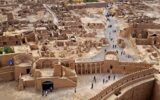 گورستان کودکان ایستاده؛ راز عجیب کودکان مومیایی در دیوارهای ارگ بم + عکس