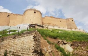 یادگار ساسانیان بر تپه های خرم آباد + عکس یادگار ساسانیان بر تپه های خرم آباد + عکس