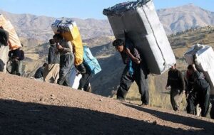 ۱۰ قلم کالا به فهرست کالاهای قابل ورود با رویه کولبری اضافه شد ۱۰ قلم کالا به فهرست کالاهای قابل ورود با رویه کولبری اضافه شد