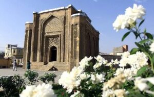 ۳ شب سفر به سرزمین هگمتانه، چقدر هزینه دارد؟ + جدول ۳ شب سفر به سرزمین هگمتانه، چقدر هزینه دارد؟ + جدول