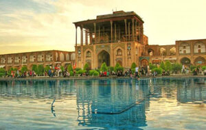 ۳ شب سفر رفت و برگشت هوایی به اصفهان چقدر هزینه دارد؟ + جدول قیمت ۳ شب سفر رفت و برگشت هوایی به اصفهان چقدر هزینه دارد؟ + جدول قیمت