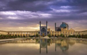 ۳ شب سفر رفت و برگشت هوایی به اصفهان چقدر پول می خواهد؟ + جدول ۳ شب سفر رفت و برگشت هوایی به اصفهان چقدر پول می خواهد؟ + جدول