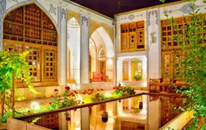 ۳ شب سفر هوایی به اصفهان چقدر هزینه دارد؟ ۳ شب سفر هوایی به اصفهان چقدر هزینه دارد؟