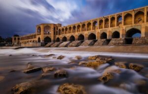 ۴ شب سفر رفت و برگشت هوایی به اصفهان چند؟ + جدول ۴ شب سفر رفت و برگشت هوایی به اصفهان چند؟ + جدول