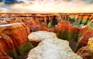 ۴ شب سفر رفت و برگشت هوایی به قشم چقدر هزینه دارد؟ + جدول قیمت ۴ شب سفر رفت و برگشت هوایی به قشم چقدر هزینه دارد؟ + جدول قیمت