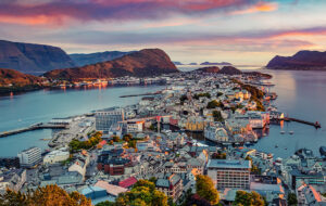 ۵ کشوری که خورشید در آنها غروب نمی کند ۵ کشوری که خورشید در آنها غروب نمی کند