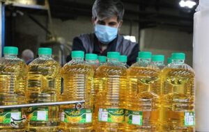 1100 تن روغن با نرخ جدید امروز توزیع شد 1100 تن روغن با نرخ جدید امروز توزیع شد