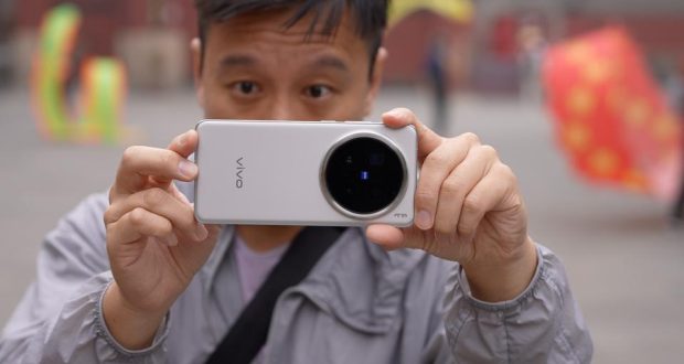 آیفون از گوشیهای چینی کپیبرداری میکند کپی دوربین آیفون ۱۸ پرو از گوشی چینی ویوو و اوپو