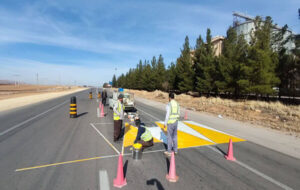 اجرای ۵ هزار و ۵۰۰ کیلومتر خطکشی راهها در محورهای مواصلاتی استان کرمانشاه اجرای ۵ هزار و ۵۰۰ کیلومتر خطکشی راهها در محورهای مواصلاتی استان کرمانشاه