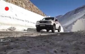 ارتفاع برف در گله بادوشِ الیگودرز به ۵ متر رسید ارتفاع برف در گله بادوشِ الیگودرز به ۵ متر رسید