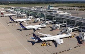 افزایش بهای بلیت هواپیما از سال ۱۴۰۵ | تهران- مشهد از ۶ میلیون به ۸.۵ میلیون تومان می رسد افزایش بهای بلیت هواپیما از سال ۱۴۰۵ | تهران- مشهد از ۶ میلیون به ۸.۵ میلیون تومان می رسد