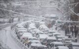 بارش برف خیابان های تهران را قفل کرد