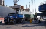 تخلیه ۲ نگله سنگین در بندر شهید رجایی تخلیه ۲ نگله سنگین در بندر شهید رجایی