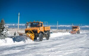 تداوم عملیات برفروبی و بازگشایی محورهای روستایی قزوین / راهداران استان در آمادهباش کامل تداوم عملیات برفروبی و بازگشایی محورهای روستایی قزوین / راهداران استان در آمادهباش کامل