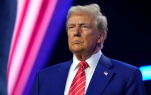 حمله مقام انگلیسی به ترامپ: تسلیم شدن در برابر یک قلدر احترام نمیآورد! حمله مقام انگلیسی به ترامپ: تسلیم شدن در برابر یک قلدر احترام نمیآورد!