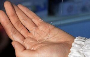 دانشمندان یک کامپیوتر قدرتمند را درون نخ جا دادند دانشمندان یک کامپیوتر قدرتمند را درون نخ جا دادند