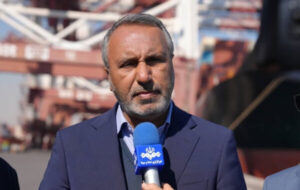 روند صادرات و واردات کالاها با حداکثر سرعت در حال انجام است/ کاهش چشمگیر زمان ماندگاری کالاها روند صادرات و واردات کالاها با حداکثر سرعت در حال انجام است/ کاهش چشمگیر زمان ماندگاری کالاها