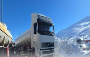 عبور بیش از ۱۲۷ هزار ناوگان ترانزیتی از پایانههای مرزی آذربایجانغربی عبور بیش از ۱۲۷ هزار ناوگان ترانزیتی از پایانههای مرزی آذربایجانغربی