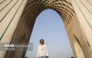 علی قمصری به اعتراضات مردمی واکنش نشان داد علی قمصری به اعتراضات مردمی واکنش نشان داد