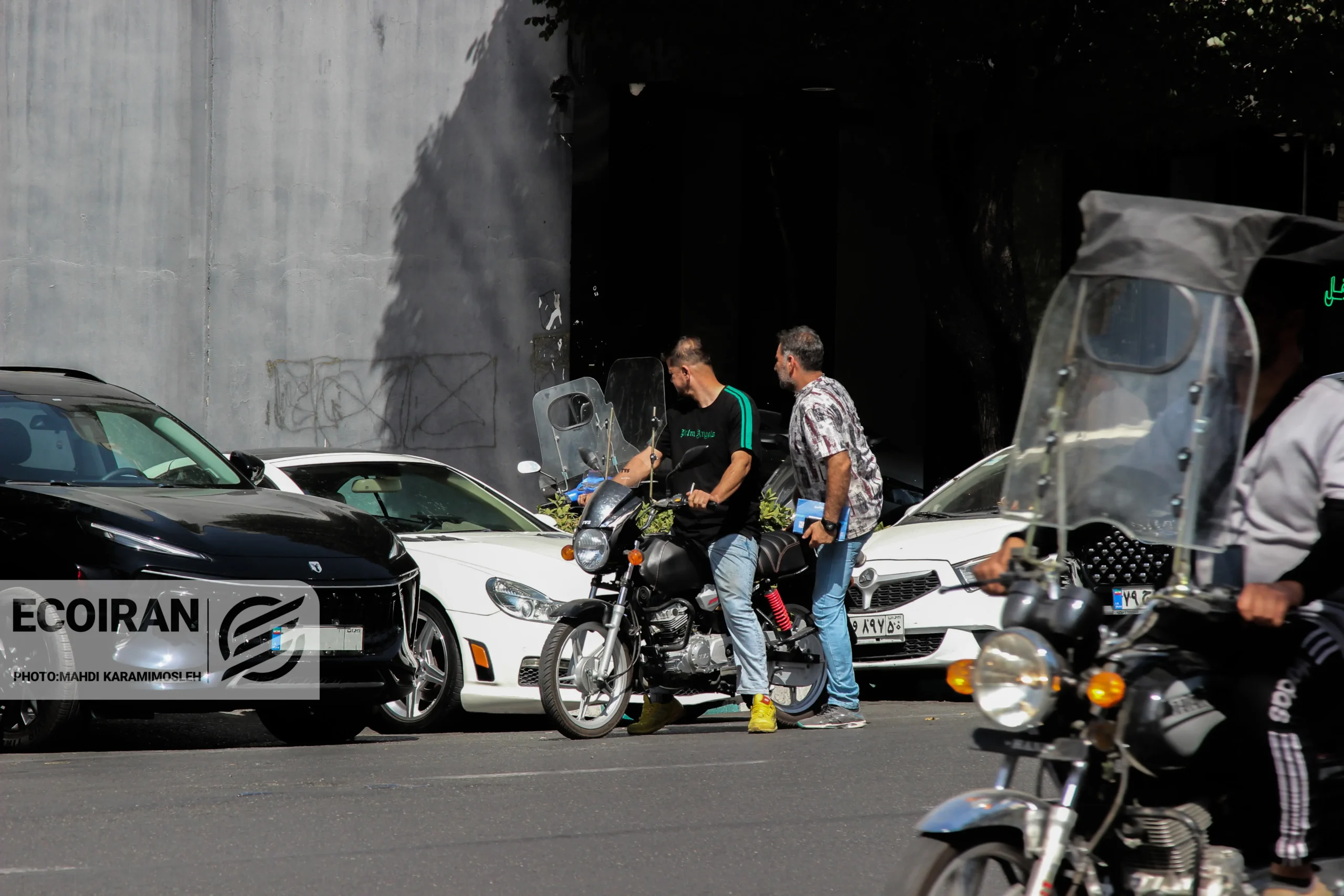 فاصله ایران با خودرو اروپایی 330 میلیون بیشتر شد بازار خودرو