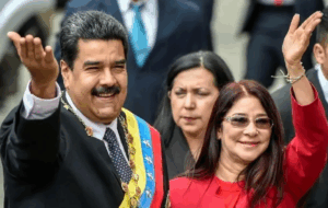 لقبی که مادورو به همسرش داد / سیلیا فلورس کیست؟ لقبی که مادورو به همسرش داد / سیلیا فلورس کیست؟
