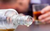 نوشیدن الکل خطر ابتلا به سرطان را افزایش می‌دهد