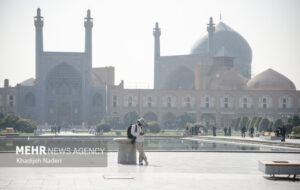 هوای اصفهان و ۴ شهر مجاور آلوده است هوای اصفهان و ۴ شهر مجاور آلوده است