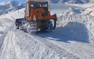 ویدئو | اجرای عملیات برفروبی محورهای روستایی زیدر – خیرآباد – سرداب، توسط راهداران شهرستان شیروان استان خراسان شمالی ویدئو | اجرای عملیات برفروبی محورهای روستایی زیدر – خیرآباد – سرداب، توسط راهداران شهرستان شیروان استان خراسان شمالی