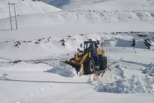 ویدئو | اجرای عملیات برفروبی و بازگشایی محور روستایی تبریان، توسط راهداران شهرستان فاروج استان خراسان شمالی برف روبی تبریان