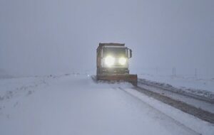 ویدئو | اجرای عملیات برفروبی و نمکپاشی محور روستایی درتوم – گریوان، توسط راهداران شهرستان بجنورد استان خراسان شمالی ویدئو | اجرای عملیات برفروبی و نمکپاشی محور روستایی درتوم – گریوان، توسط راهداران شهرستان بجنورد استان خراسان شمالی