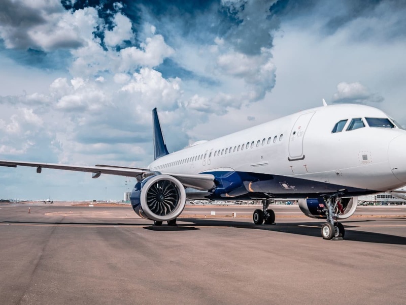 چطور آفرهای ویژه بلیط هواپیما آبادان کیش را از دست ندهیم؟