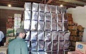 کشف انبارهای روغن تنظیم بازار در یاسوج و بهمئی کشف انبارهای روغن تنظیم بازار در یاسوج و بهمئی