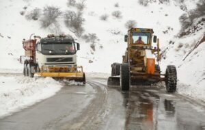 ۱۳۲۵ کیلومتر از محورهای کوهستانی مازندران درگیر برف شد ۱۳۲۵ کیلومتر از محورهای کوهستانی مازندران درگیر برف شد