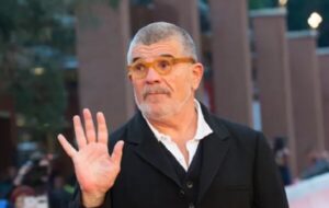 از تماشای آثار نیل سایمون و دیوید ممت در تهران تا اجرای «سد» در لندن از تماشای آثار نیل سایمون و دیوید ممت در تهران تا اجرای «سد» در لندن