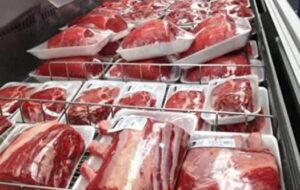 افزایش ۱۱.۶درصدی صادرات گوشت گاو منجمد؛ صادرات به ۷.۸۲ میلیون تن رسید افزایش ۱۱.۶درصدی صادرات گوشت گاو منجمد؛ صادرات به ۷.۸۲ میلیون تن رسید