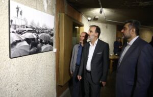 انقلاب در آینه آزادی تماشایی شد؛ هویت عکاسانه برج آزادی انقلاب در آینه آزادی تماشایی شد؛ هویت عکاسانه برج آزادی