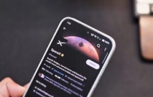 ایلان ماسک گوشی اختصاصی با پشتیبانی از اینترنت ماهوارهای میسازد؟ ایلان ماسک گوشی اختصاصی با پشتیبانی از اینترنت ماهوارهای میسازد؟