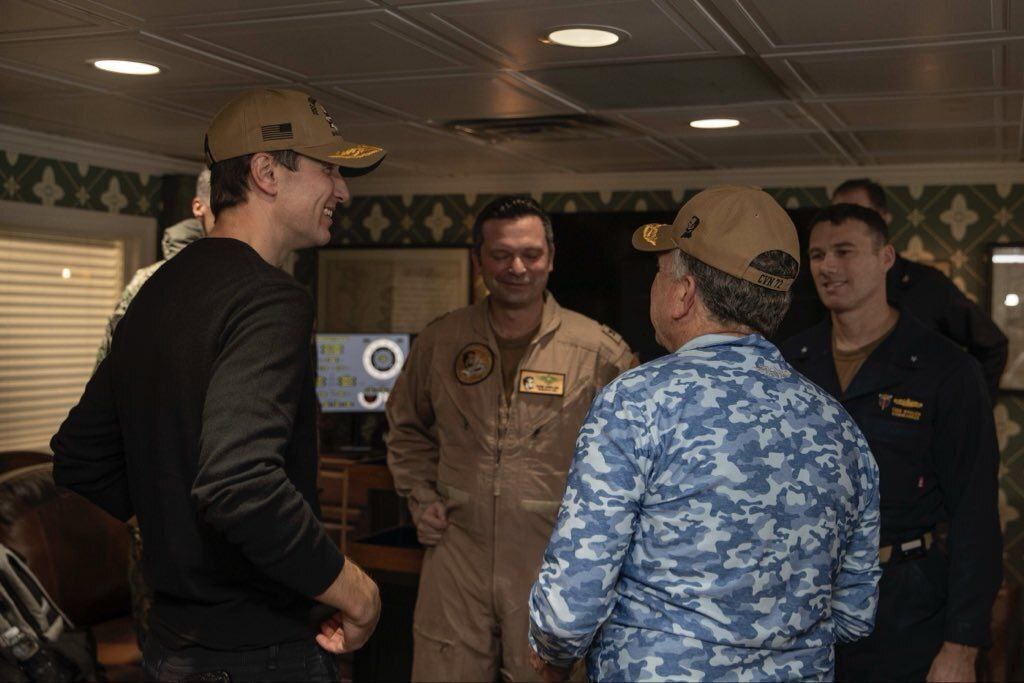 بازدید ویتکاف و کوشنر از ناو هواپیمابر آبراهام لینکلن/ حرکت تاملبرانگیز تیم مذاکرهکننده آمریکایی + تصاویر بازدید ویتکاف و کوشنر از ناو هواپیمابر آبراهام لینکلن/ حرکت تاملبرانگیز تیم مذاکرهکننده آمریکایی + تصاویر