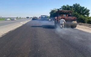 ببینید| آغاز عملیات روکش آسفالت محور دزفول به شوشتر با حضور مدیرکل راه و شهرسازی خوزستان و نماینده دزفول ببینید| آغاز عملیات روکش آسفالت محور دزفول به شوشتر با حضور مدیرکل راه و شهرسازی خوزستان و نماینده دزفول