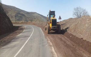 ببینید| تداوم عملیات تیغهزنی و تسطیح شانه جاده محور پاوه–نوسود ببینید| تداوم عملیات تیغهزنی و تسطیح شانه جاده محور پاوه–نوسود