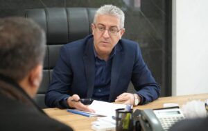 ببینید| ملاقات مردمی مدیرکل و رئیس شورای هماهنگی راه و شهرسازی آذربایجانغربی ببینید| ملاقات مردمی مدیرکل و رئیس شورای هماهنگی راه و شهرسازی آذربایجانغربی