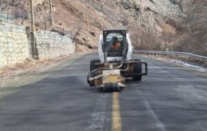 ببینید|اجرای رامبل شیار لرزاننده محور کرج- کندوان محدوده شهرستانک حوزه راهداری گچسر ببینید|اجرای رامبل شیار لرزاننده محور کرج- کندوان محدوده شهرستانک حوزه راهداری گچسر